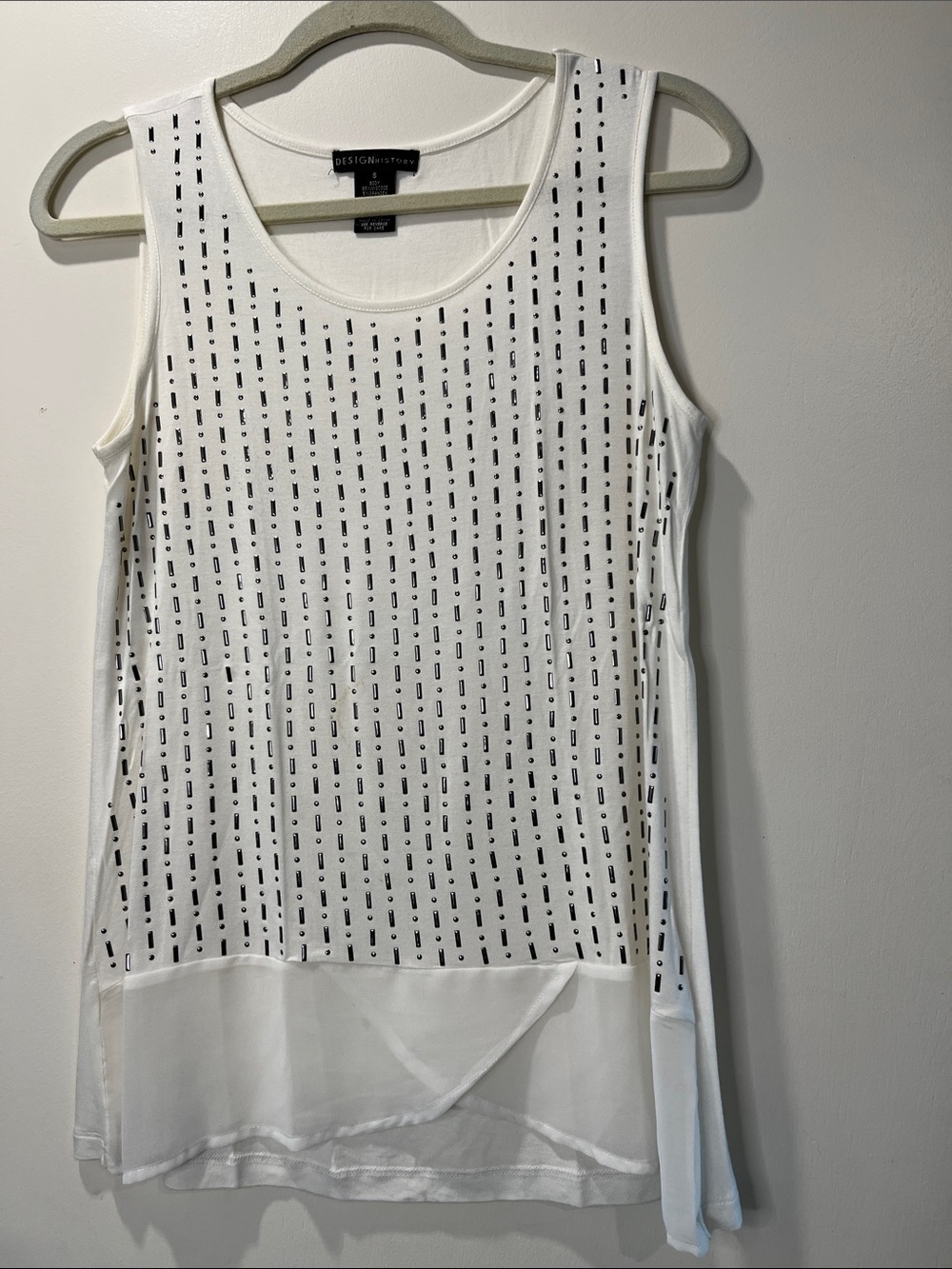 Design History White Tank Top with gunmetal silver Vertical Beads S